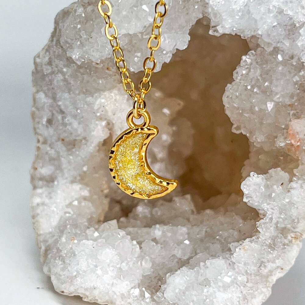 320 14k Gold Yellow Glitter Resin Moon Handmade Charm Pendant Necklace 13$
